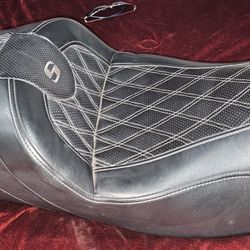 Motorcycle Seat W/sissy Bar 