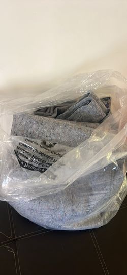 U-Haul moving blankets 3pcs