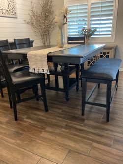 Dinning Table