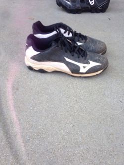 Mizuno baseball cleats