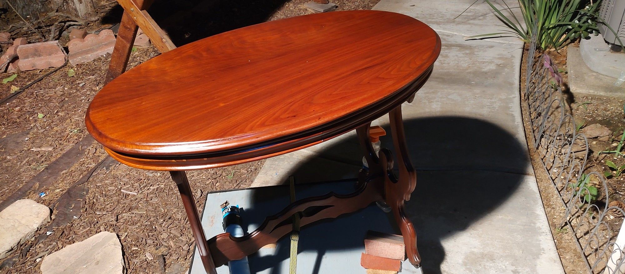Antique Victorian Oval Walnut Parlor Table
