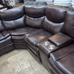 Power Reclining Sectional 