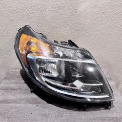 2014 To 2018 RAM PROMASTER RH HEADLIGHT