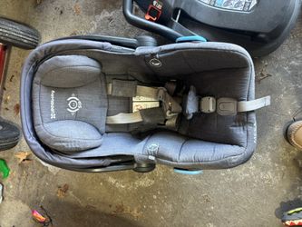 Uppababy Infant Car Seat And Bases