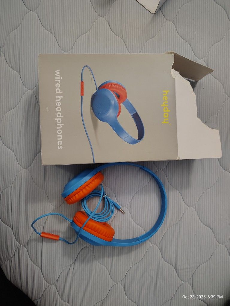 heyday wired headphones $5