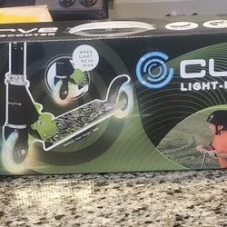 Curve Light  Up Scooter  5-8 Age