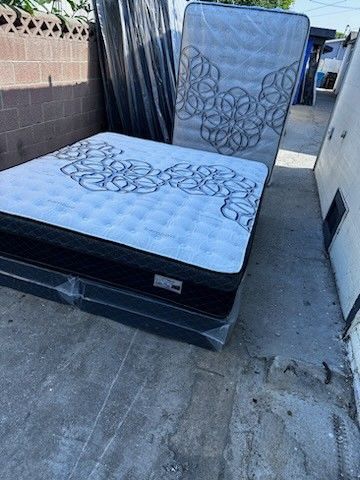 Queen Size Mattress Pillow Top 12" Thick 