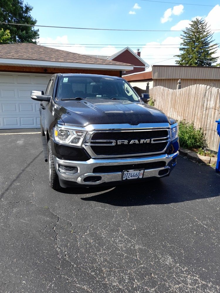 2020 RAM 1500Tradesman 3.6L V 6 Black