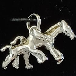 New-sterling Silver "HORSES" MOMMY& BABY CHARM