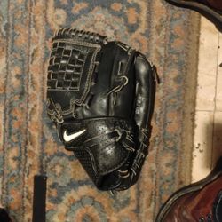 Nike strobe 1201 Baseball Glove $30 Obo