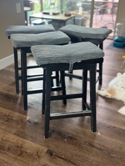 Bar stool with cushions, set of 4