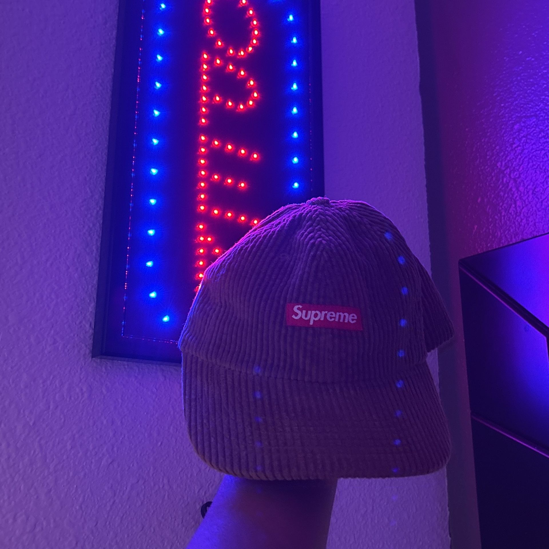 Supreme Hat 