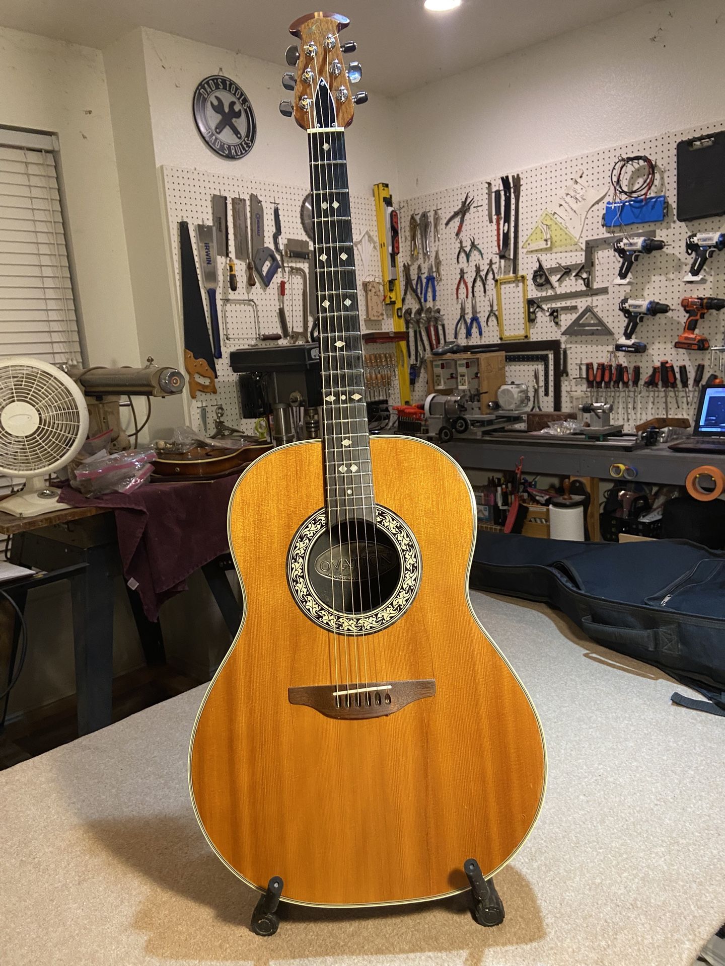 Vintage Ovation Acoustic Guitar Model No 1112-4. 6 -string