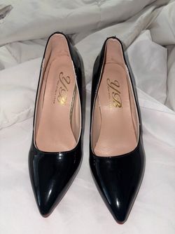 New black heels size 6