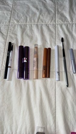 Eye makeup