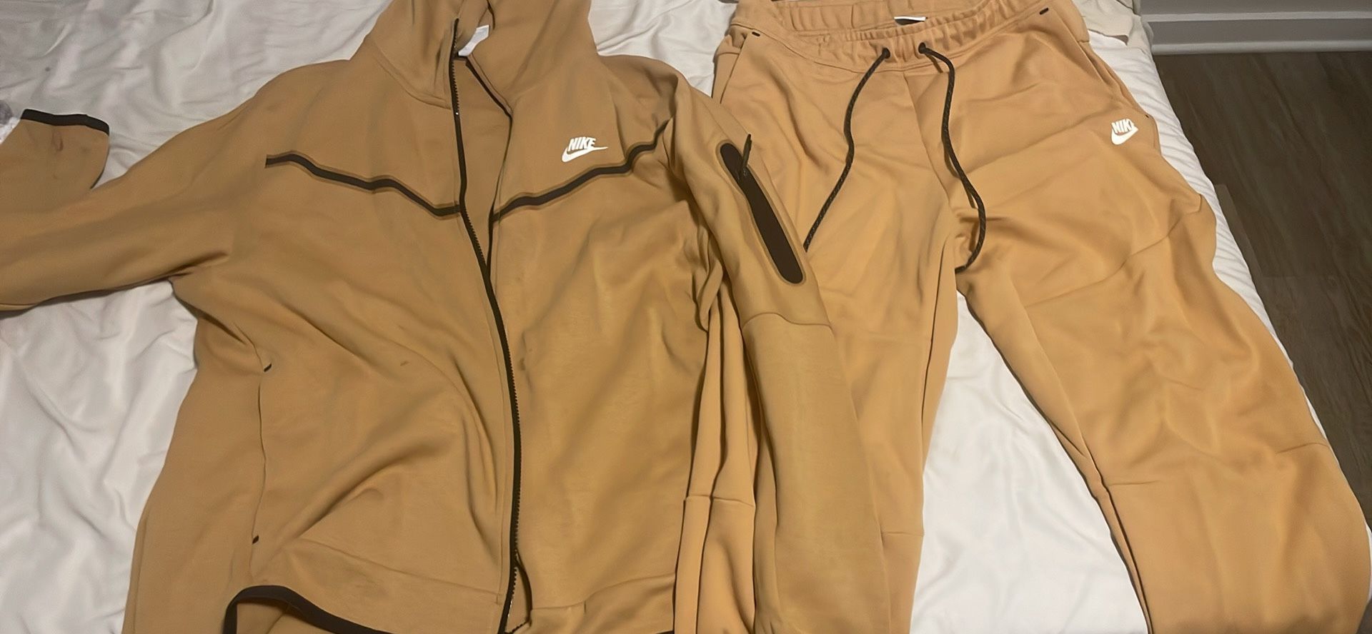 Men’s Brown Nike Tech Jacket and pants