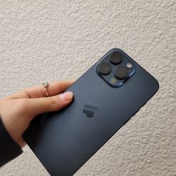 Apple iPhone 15 Pro Max unlocked 