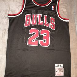 Michael Jordan Chicago Bulls Jersey Size XL L 