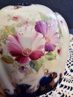 Vtg Nippon Vase or Jar, Handcrafted & Handpainted 19th Century Porcelain Accent!!