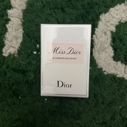 Miss Dior Perfume 