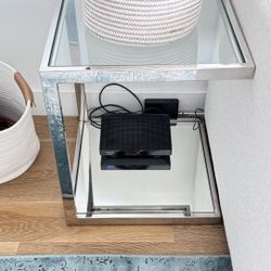 End / Side Table (Mmirrored Base) 