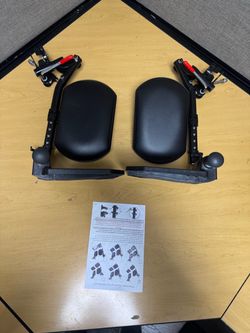 $25 / New / Wheelchair foot and leg rest elevating style, adjustable positions