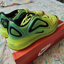 Nike Air Max 720 Volt, Neon Green, Size Men 10