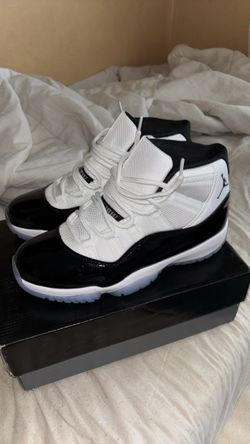 Air Jordan 11 Retro Concord Sneakers
