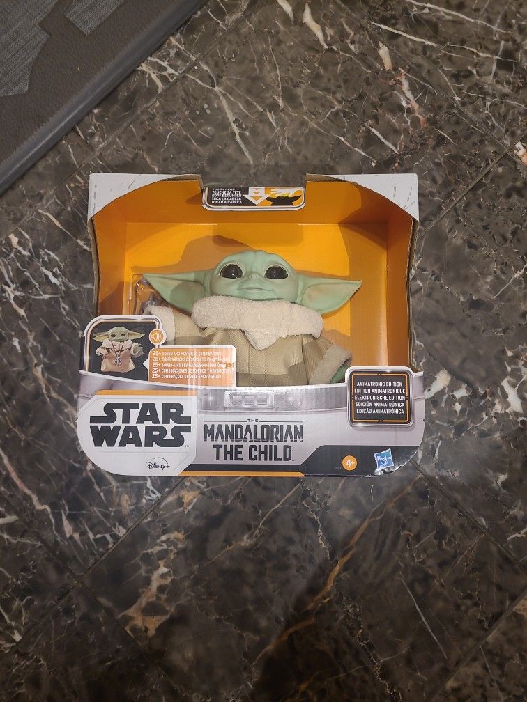 New In Package Star Wars Mandalorian Grogu