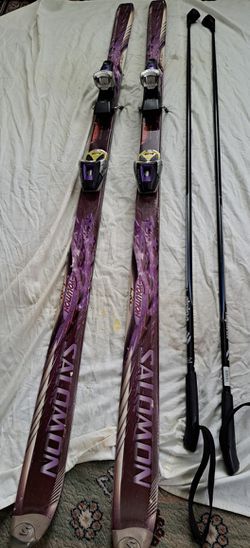 Hyret tweet frihed Salomon Evolution Monocoque Skis Size 71" With Bindings & 2 Poles for Sale  in Brooklyn, NY - OfferUp