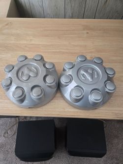 Dodge ram 2500 hubcaps