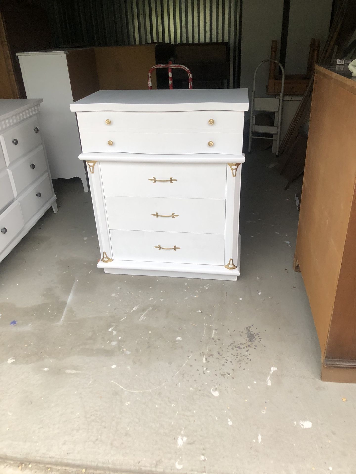 White 4 Drawer Dresser