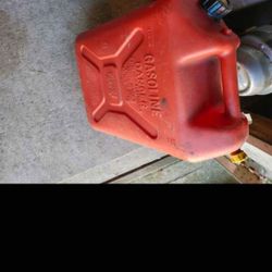 5 Gallon Gas Container 