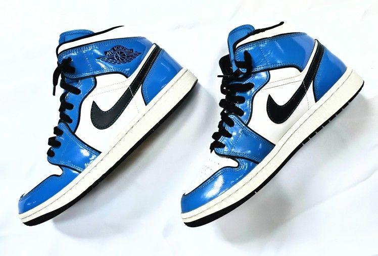 Air Jordan 1 Mid Special Edition Signal Blue Sz 9