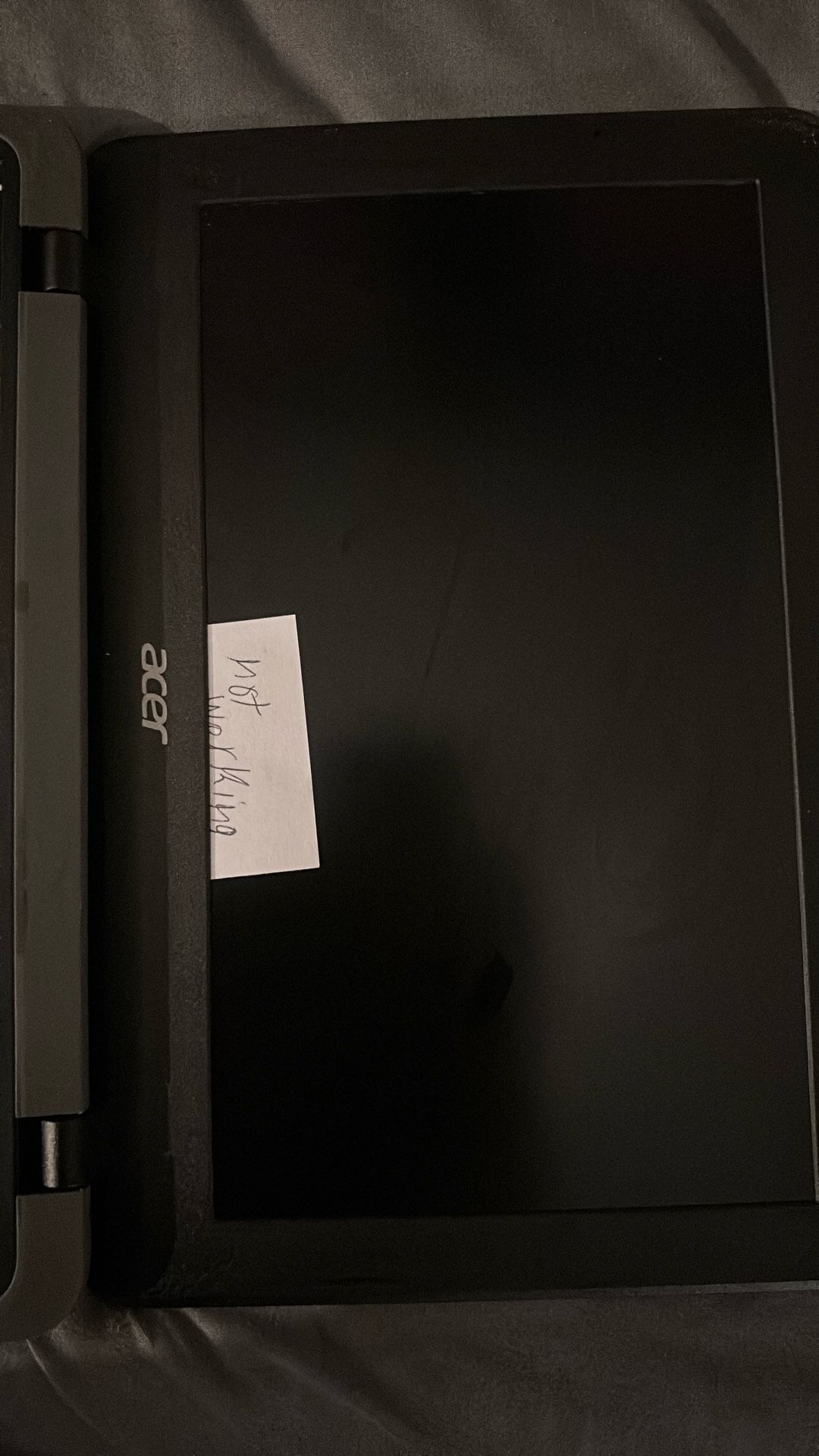 Chromebook Does Not Work Idk What Wrong With Them They Don’t Turn On