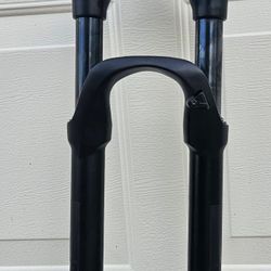 2023 Rockshox Judy, 100mm travel for 29in wheel.