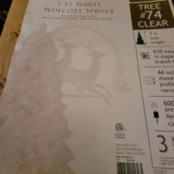 WHITE CHRISTMAS TREE