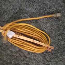 40' HIGH GRADE EXTENSION CORD

-MORE CORDS AVAILABLE TOO
-ASKING JUST 25 OR BEST OFFER 