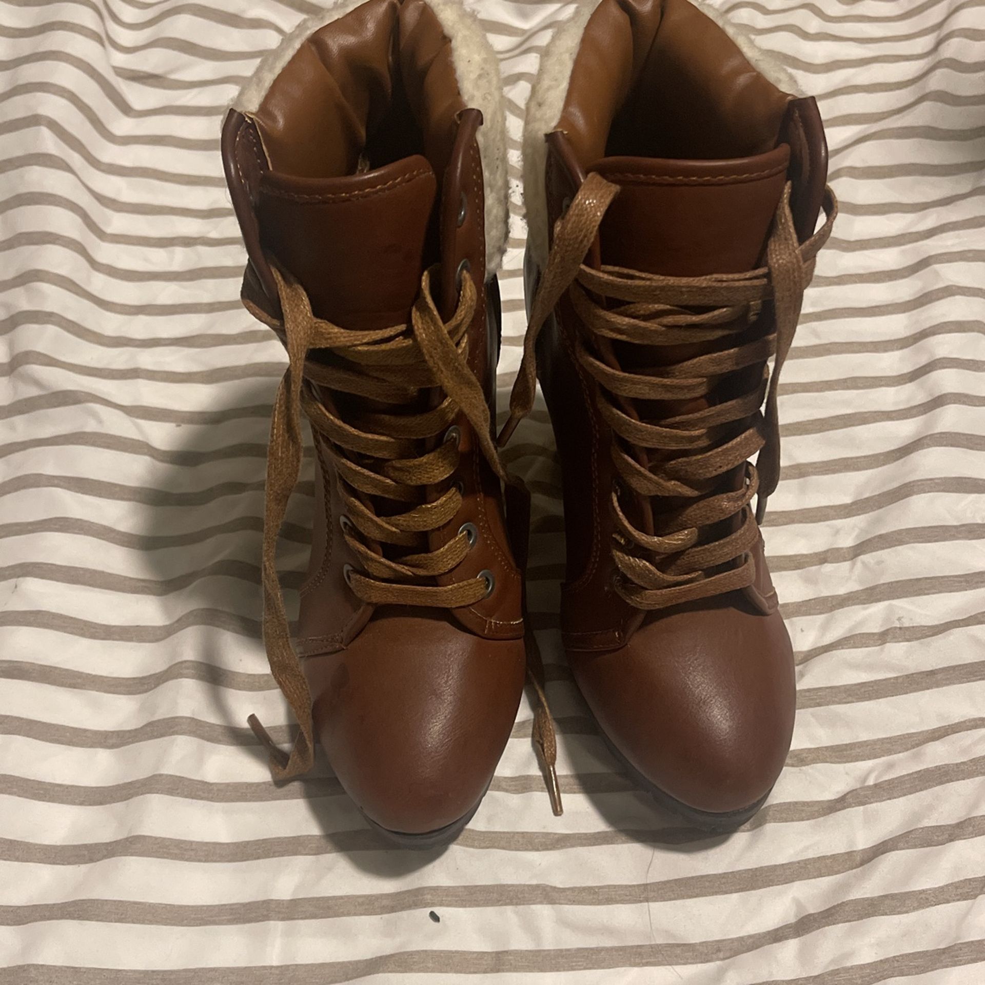 Cute Brown Winter Boots With Fur