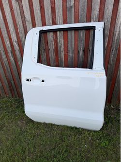 2019-2025 chevy silverado right rear door shell