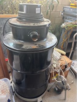 Nikro 55 Gallon wet/dry Vacuum