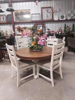 Kitchen Tables / Dining Table Sets