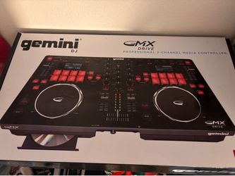 PROFESSIONAL 2-CHANNEL MEDIA CONTROLLER
