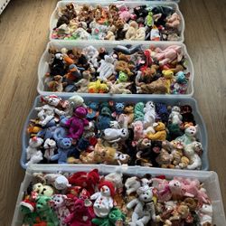 Unreal Lot New With Tags Beanie Babies-Over 600-Part Of Estate