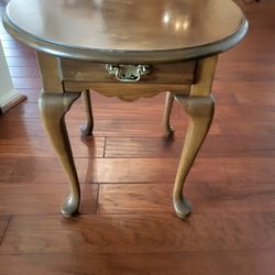 Pennsylvania House Queen Ann Style Side Table