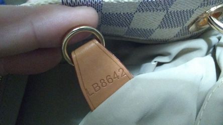 LOUIS VUITTON