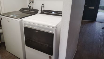 Whirlpool Washer and Dryer Set