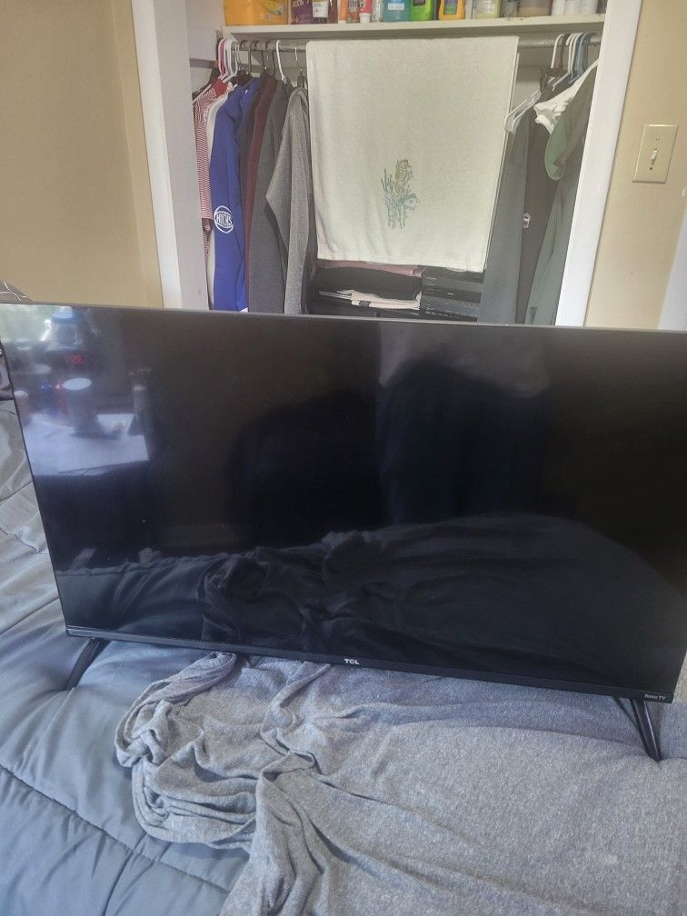 TCL 32inch Ruku TV