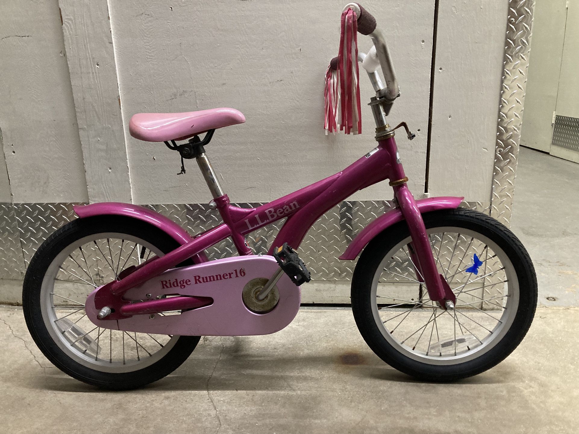 LL BEAN Girls 16” Bike
