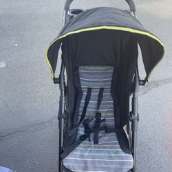 Stroller 